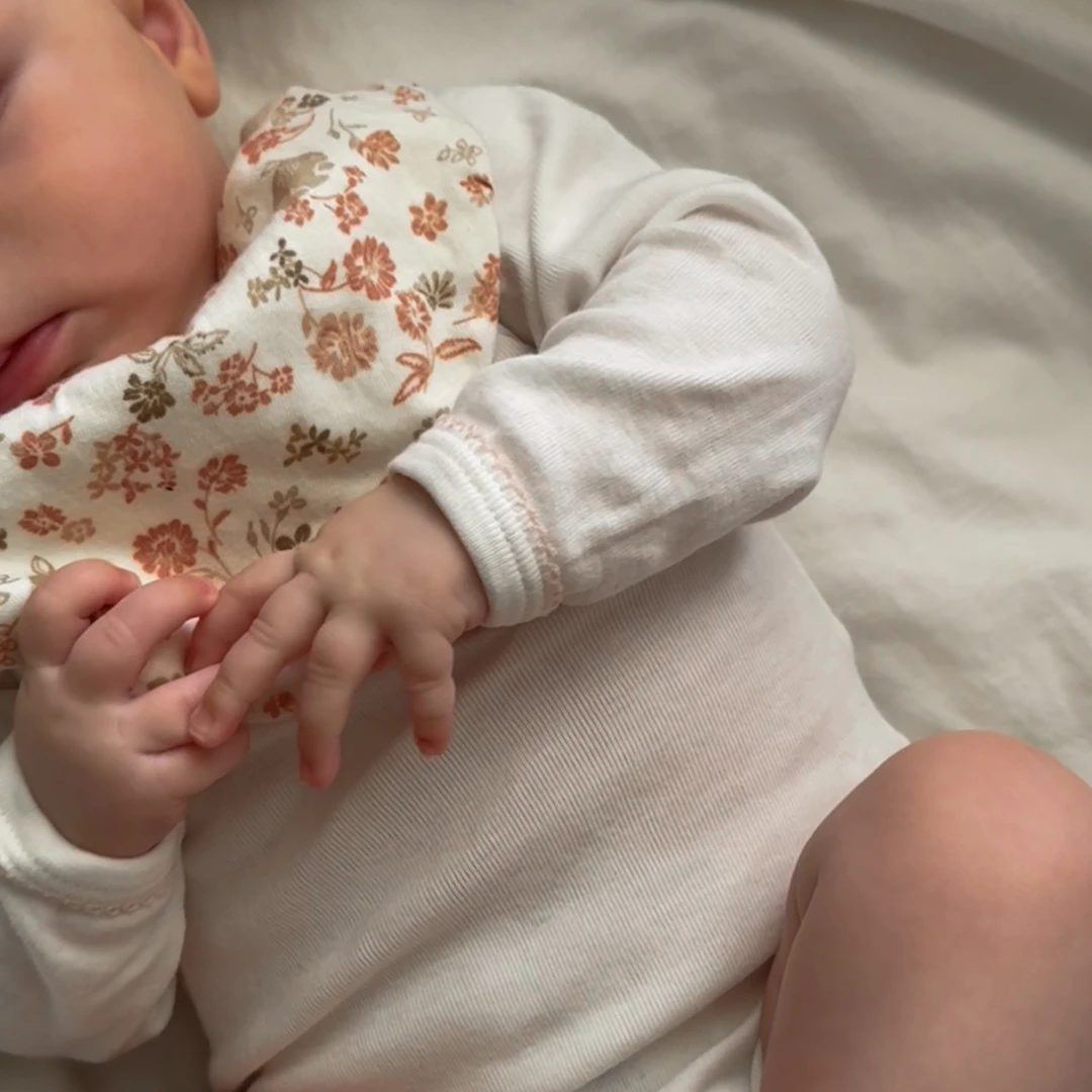 Bandana Bib, Jersey, 2-Pack - GOTS - Augusta 6 Bandana Bib, Jersey, 2-Pack - GOTS - Augusta - Image 4